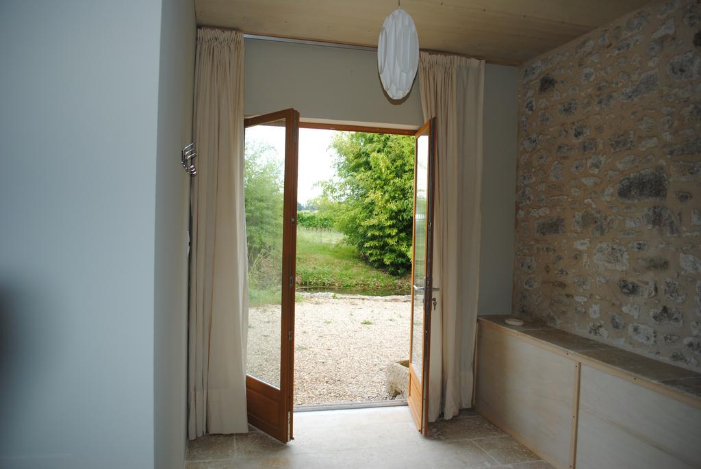 Hotel Les Foucauds Saint-Quentin-de-Caplong Zimmer foto
