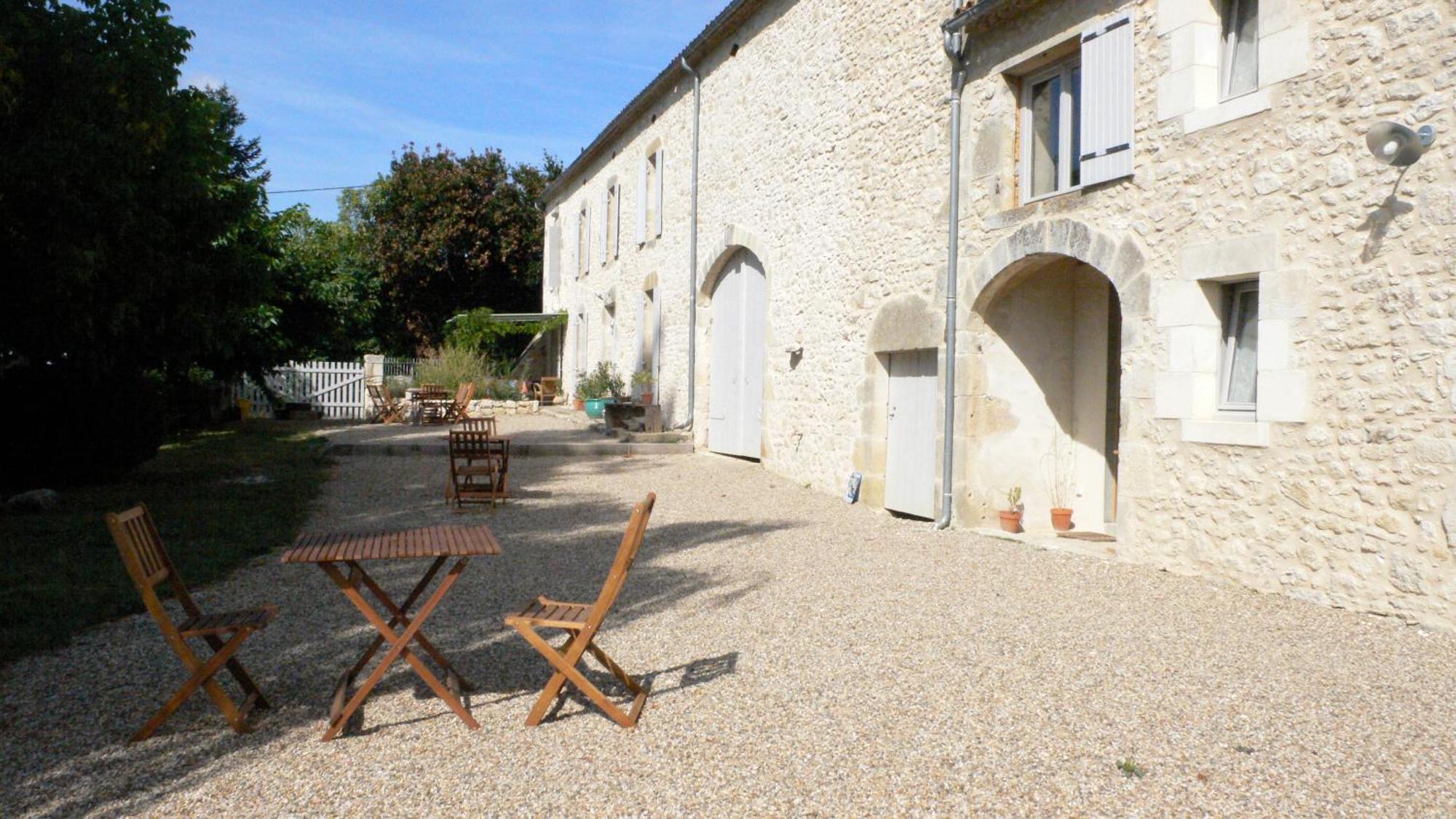 Hotel Les Foucauds Saint-Quentin-de-Caplong Exterior foto
