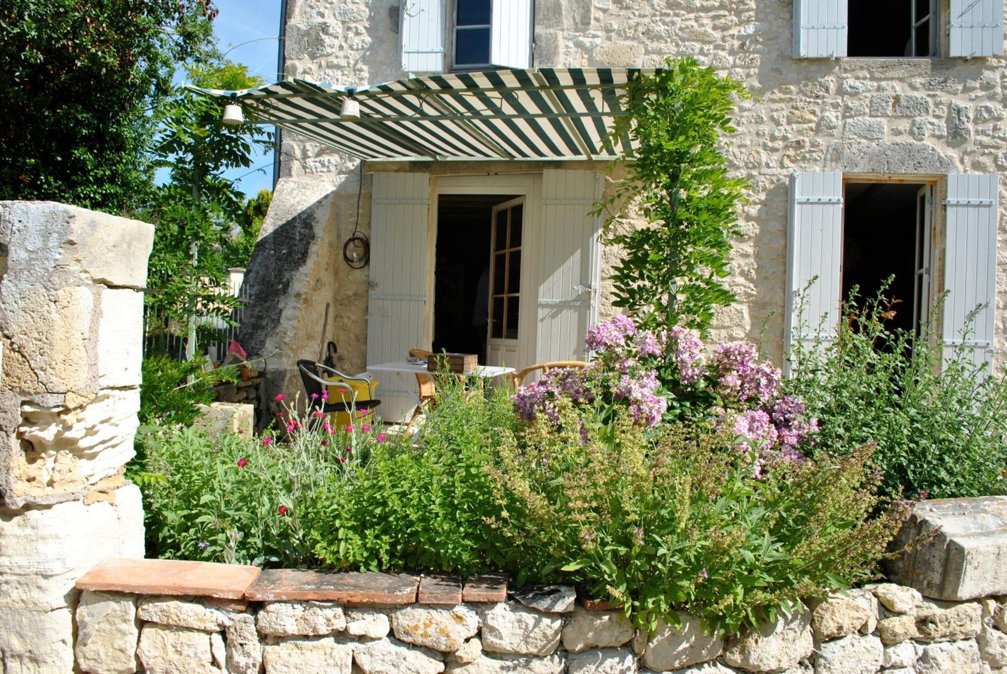 Hotel Les Foucauds Saint-Quentin-de-Caplong Exterior foto