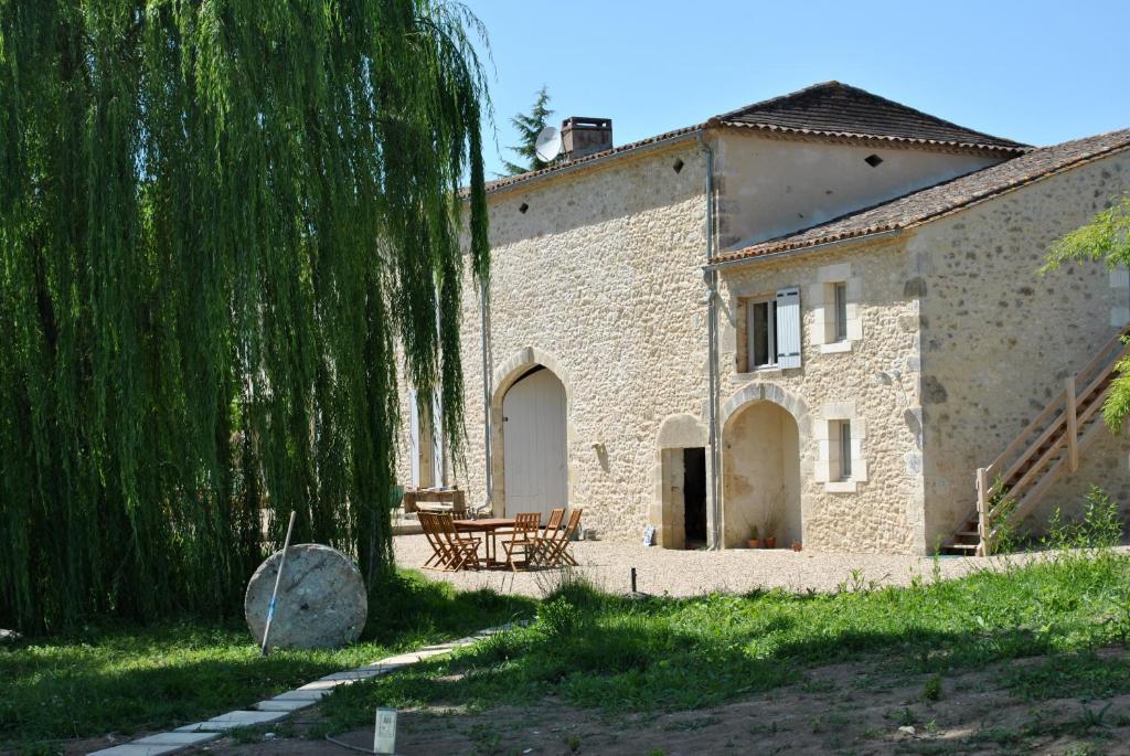 Hotel Les Foucauds Saint-Quentin-de-Caplong Exterior foto