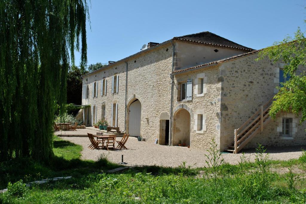 Hotel Les Foucauds Saint-Quentin-de-Caplong Exterior foto