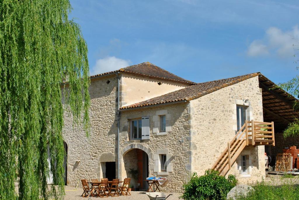 Hotel Les Foucauds Saint-Quentin-de-Caplong Exterior foto